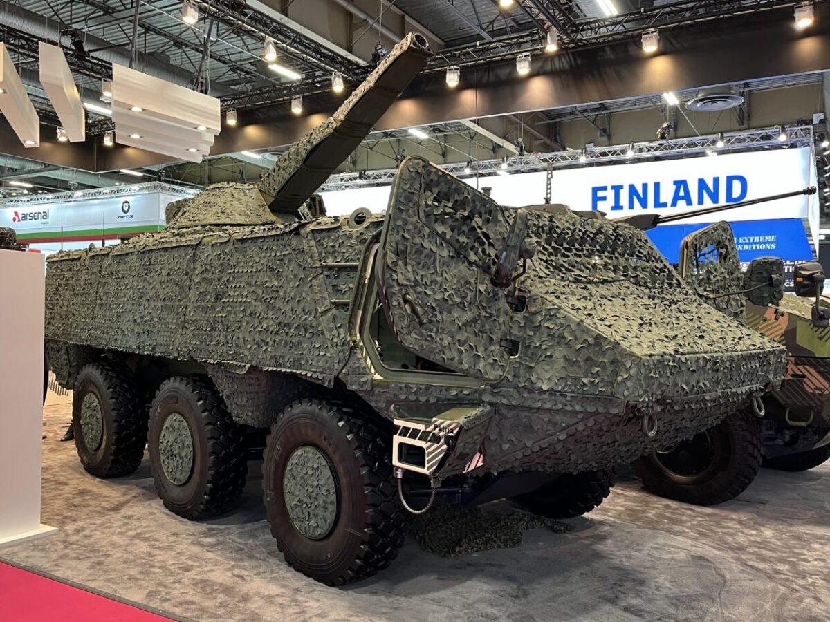 Beim Zukünftigen System Indirektes Feuer kurze Reichweite handelt es sich um ein Turmmörsersystem vom Typ NEMO auf einer CAVS 6x6-Transportpanzerplattform.