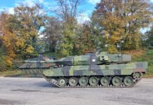 Schweden modernisiert seine Bestandsflotte an Leopard 2 Kampfpanzern und kauft zudem zusätzliche Systeme. So dass es am Ende über 154 moderne Panzer mit einer neuen schwedischen Bezeichnung Stridsvagn 123 verfügen wird.