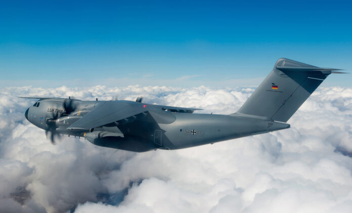 Airbus Defence and Space und Hensoldt liefern die neuesten Hardware- und Software-Updates für das „German Airborne Weapon Systems Electronic Warfare Center“ zur Missionsplanung und -durchführung der Flugzeuge der deutschen Luftwaffe, wie z. B. dem A400M.