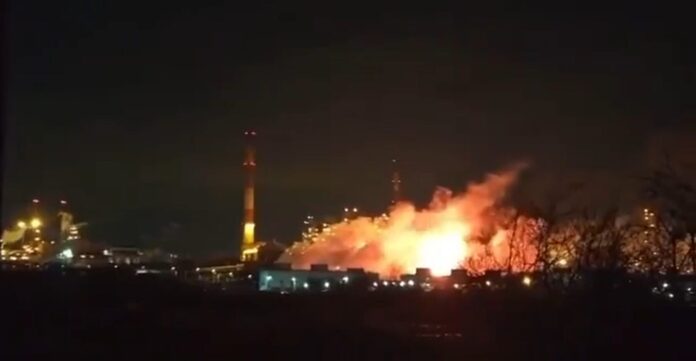 ukrainischer Drohnenangriff auf russische Oelindustrie