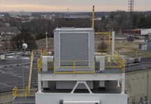 Der US-Rüstungskonzern Lockheed Martin hat die erste AN/SPY-7(V)1-Radarantenne für das Aegis System Equipped Vessel (ASEV) an das japanische Verteidigungsministerium übergeben.