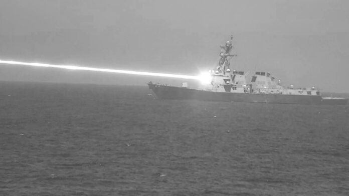 HELIOS Laserwaffensystem im Einsatz