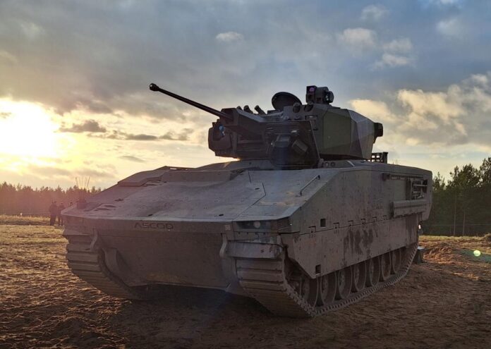 ASCOD-Schützenpanzer mit unbemanntem Turm UT30 MK2