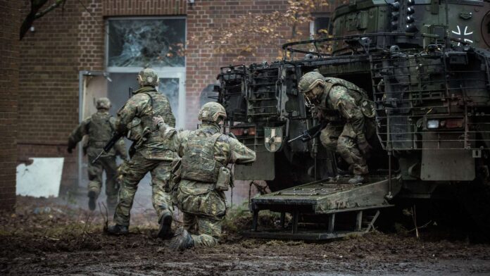 Bekleidung, Schutz- und Trageausstattung des Soldatensystems Infanterist der Zukunft - Erweitertes System
