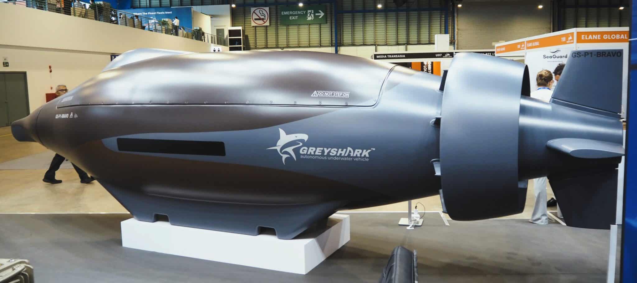GreyShark besitzt einen segmentierten Ringpropeller für Höchstfahrt von über zwölf Knoten. Der Entwurf ist zu steilen Auf- und Abtauch-Manövern befähigt.