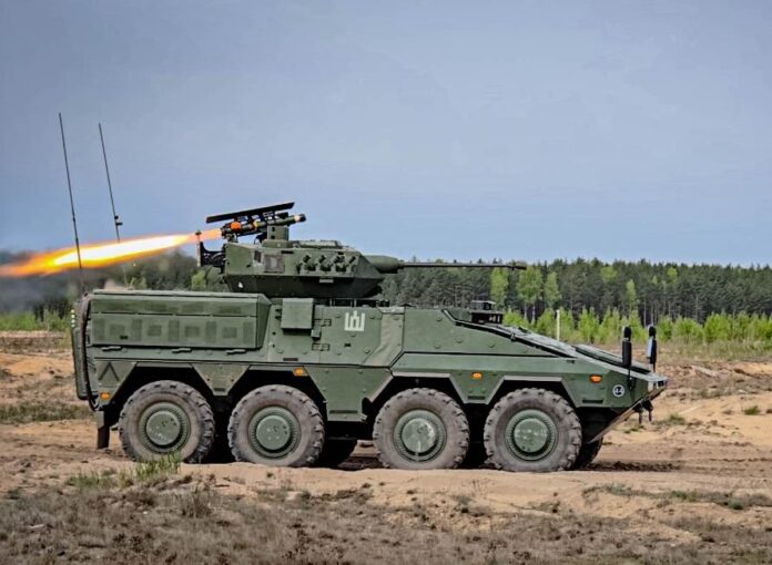 Vilkas-Radschützenpanzer mit Spike L2-Panzerabwehrlenkflugkörper
