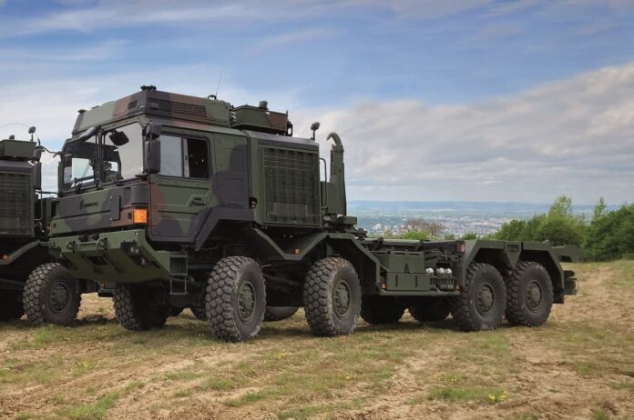 HX2 8x8 Lkw