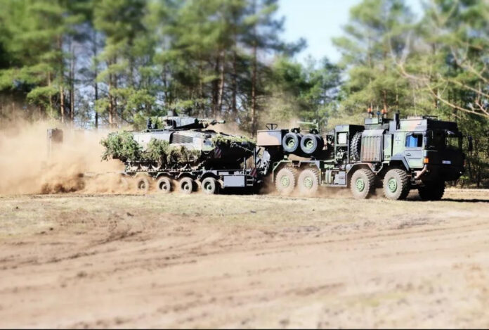 Schwerlasttransport Schützenpanzer Puma