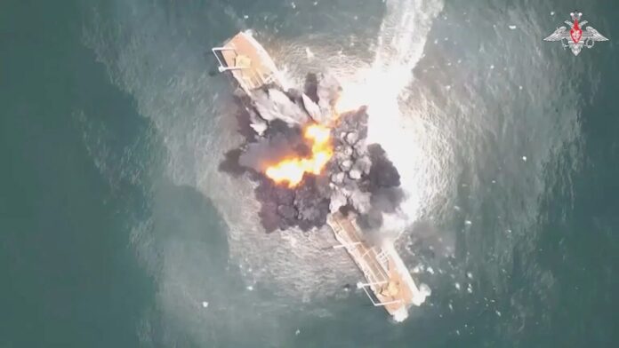 Russischer USV-Angriff auf der Marineuebung Juli-Sturm