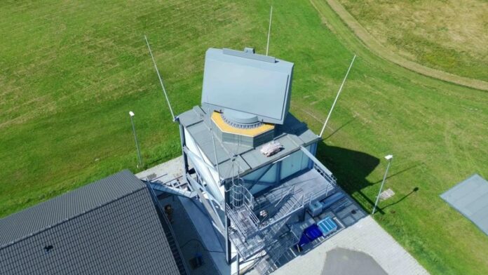 Weitbereichsradar TRS-4D LR von Hensoldt