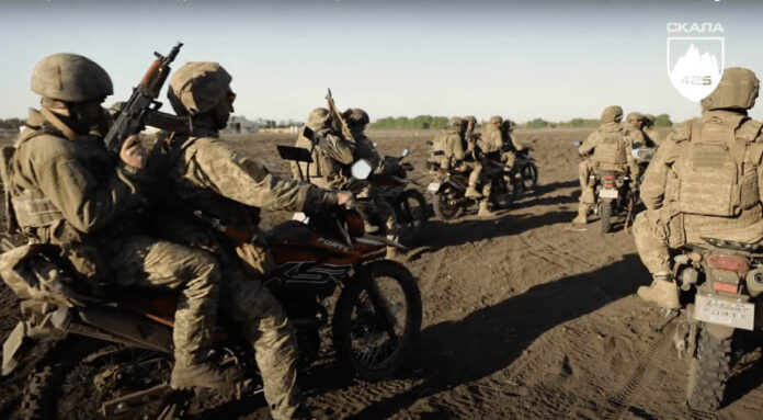 ukrainische Kradschützen