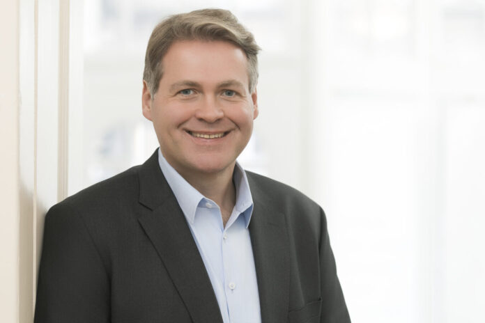 Deloitte baut seine Defense & Security-Beratung aus und hat Dr. Germar Schröder mit der Leitung des Sektors Defense, Security & Justice beauftragt.