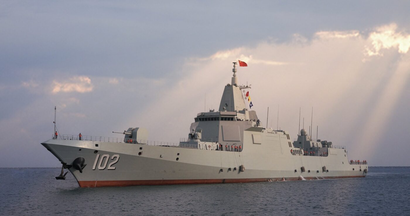 Lenkwaffenzerstörer Typ 055 - China hat bisher vierzehn Einheiten dieses auch als Kreuzer eingestuften Modells gebaut.