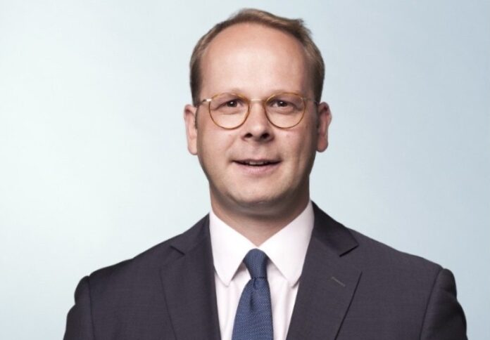 Roland Haag, bislang Abteilungsleiter Wirtschaft & Recht, ist seit dem 1. Januar 2026 neuer Geschäftsführer des Bundesverbandes der Deutschen Sicherheits- und Verteidigungsindustrie (BDSV e.V.) und des BDSV Exhibitions e.V.