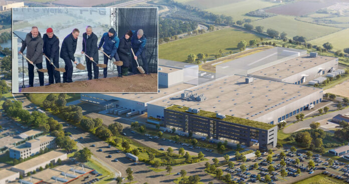 Die FFG Flensburger Fahrzeugbau Gesellschaft mbH (FFG) will ihre Herstellungskapazitäten deutlich erweitern und baut dazu nahe der dänischen Grenze in Handwitt ein großes Produktions- und Instandhaltungswerk auf.