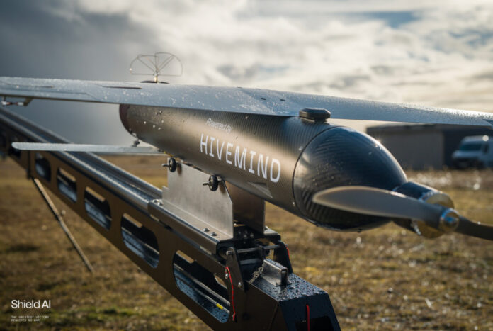 Die beiden Firmen Shield AI und Destinus haben nach eigenen Angaben die Autonomie-Software mit der Bezeichnung Hivemind von Shield AI erfolgreich auf einer Abfangdrohne des Typs Hornet von Destinus integriert.