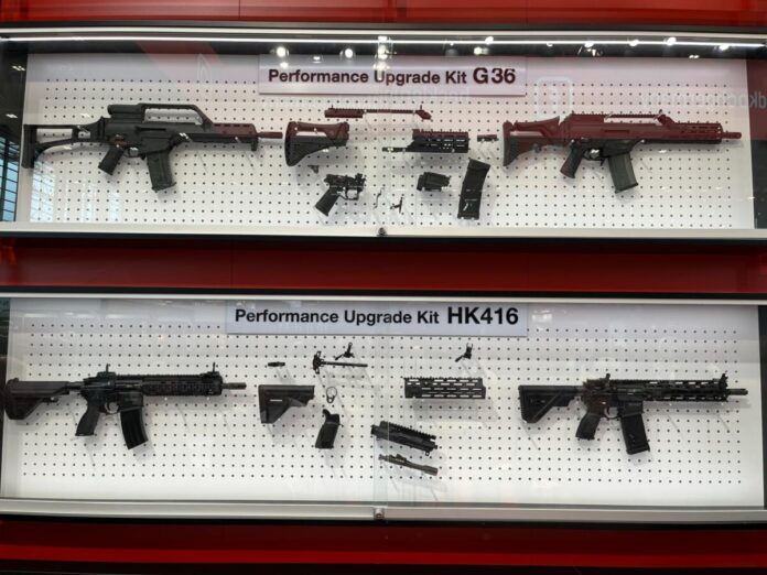 Die Oberdorfer Waffenschmiede Heckler & Koch (HK) hat sich in den letzten Jahren bereits deutlich weiterentwickelt und ihr Handwaffenportfolio um spezifisches Waffenzubehör erweitert.