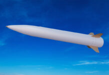 Wenige Tage nach dem ersten Kriegseinsatz der Precision Strike Missile (PrSM) gegen den Iran hat der US-Rüstungskonzern Lockheed Martin nun die ersten Schussversuche mit der kampfwertgesteigerten Precision Strike Missile Increment 2 vermeldet.