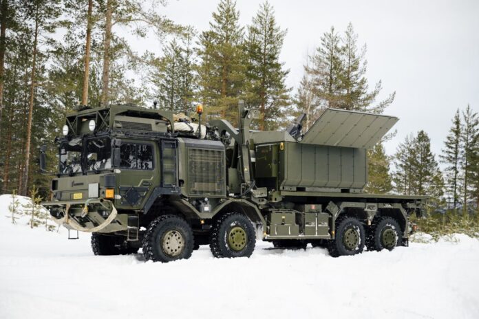 Der Düsseldorfer Rüstungskonzern Rheinmetall hat im Rahmen einer Live-Demonstration auf dem sogenannten Nordic Mortar Day erstmals das von der Tochterfirma Rheinmetall Nordic entwickelte „Mortar Mission Module“ im Scharfen Schuss vorgeführt.