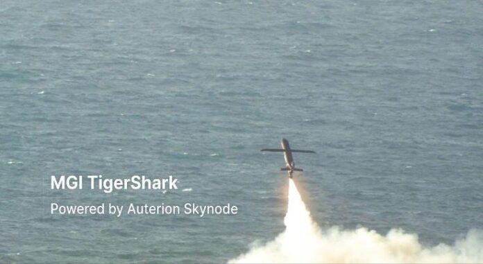 Auterion hat gemeinsam mit MGI Engineering heute den erfolgreichen Abschluss der Erstflüge von TigerShark bekanntgegeben - einer unbemannten 