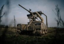 Das ukrainische Verteidigungsministerium treibt die Ausstattung der Streitkräfte mit unbemannten Systemen deutlich voran und setzt dabei auf eine massive Ausweitung der Beschaffung von unbemannten Bodenfahrzeugen (UGV) sowie strukturelle Anpassungen im Beschaffungsprozess.