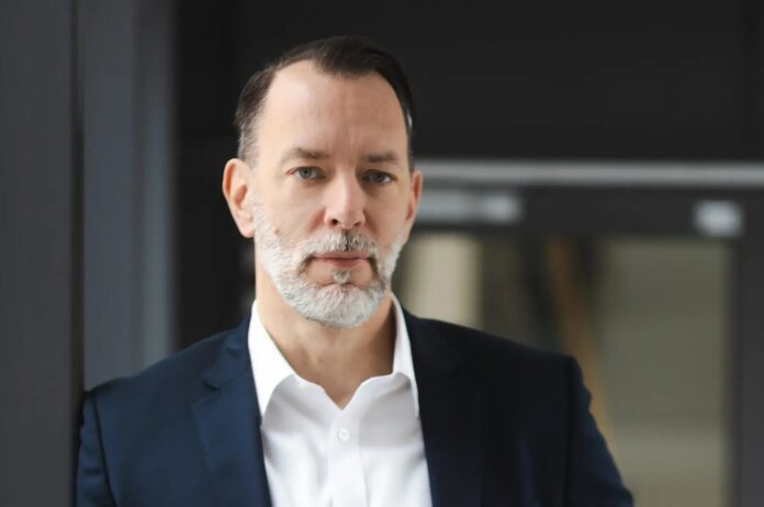 Der Aufsichtsrat der RENK Group AG will den Vertrag des Vorstandsvorsitzenden Alexander Sagel frühzeitig um fünf Jahre verlängern.