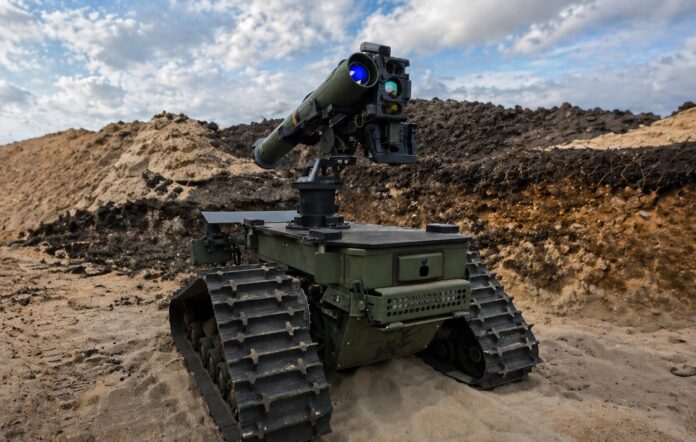 Die Unternehmen Diehl Defence, Rafael Advanced Defense Systems und die EuroSpike GmbH haben eigenen Angaben zufolge mit den erfolgreichen Schussversuchen des Panzerabwehrlenkflugkörpers Spike LR vom unbemannten Bodenfahrzeug (UGV) Ziesel einen wichtigen Entwicklungsschritt erreicht.