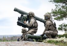 Das tragbare Flugabwehrsystem RBS 70 (MANPADS) von Saab ist weit verbreitet und genießt großes Vertrauen. Nun hat das Unternehmen eine neue Variante des Flugkörpers namens „Bolide 2“ vorgestellt, die die Wirksamkeit des Systems gegen eine Reihe von Bedrohungen erhöht.