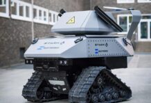 Der in Hannover ansässige Laserspezialist INLEAP Photonics entwickelt ein neues Produkt für laserbasierte Drohnenabwehr auf einer unbemannten Bodenplattform und will dadurch zusätzliche Einsatzmöglichkeiten für mobile C-UAS-Szenarien (Counter-Unmanned Aircraft Systems) schaffen.