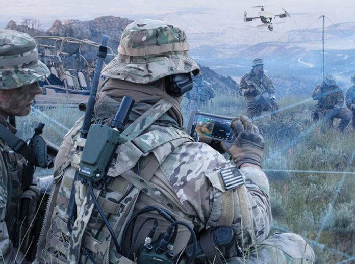 Der US-Funkgerätehersteller L3Harris hat sich mit DataShapes AI zusammengetan, um eine KI-gestützte Lösung für die gesicherte Kommunikation und den Schutz vor Drohnen an der Front bereitzustellen.
