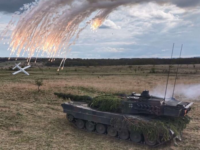Die Bundeswehr rechnet offenbar mit einer effektiven Trefferquote der Loitering Munition Systeme, die im Rahmen des Vorhabens Aufklärungs- und Wirkverbund wurden, unter Gefechtsbedingungen von mindestens 25 Prozent.