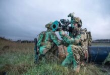 Die Agentur für Verteidigungsressourcen des litauischen Verteidigungsministeriums hat mit dem schwedischen Hersteller Saab Dynamics AB einen über 10 Jahre laufenden Rahmenvertrag für die Herstellung und Lieferung von schultergestützten Mehrzweckwaffen des Typs Carl Gustaf M4 sowie weiterer dazugehöriger Ausrüstung im Wert von bis zu 58 Millionen Euro geschlossen.
