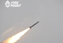 Der gravierende Mangel an Patriot-Abfangflugkörpern erschwert es der Ukraine zunehmend, russische ballistische Raketen abzufangen. Ein am 3. Juni durch den ukrainischen Raketenhersteller Fire Point veröffentlichtes Video auf der Plattform X, das einen Testflug des ballistischen Raketenabwehrsystems FP-7.X zeigt, könnte diesen Mangel lindern und Europas Abhängigkeit von den Vereinigten Staaten im Bereich der Raketenabwehr verringern.