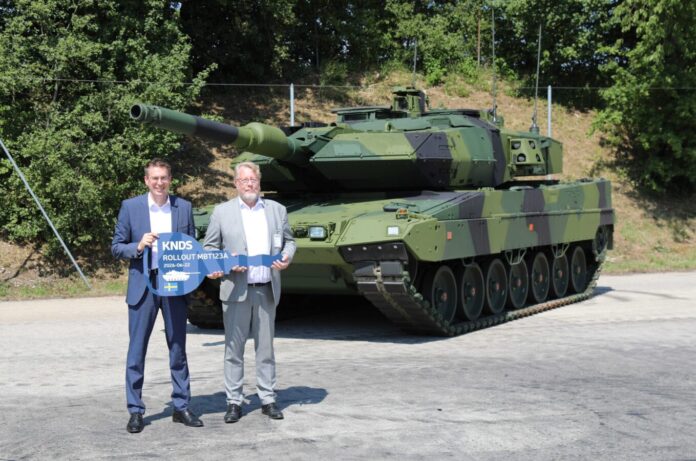 Übergabe des ersten Stridsvagn 123 A in München. (Bild: KNDS)