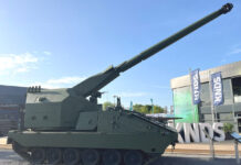 KNDS Deutschland in Zusammenarbeit mit KNDS France zeigen auf der Eurosatory in Paris erstmals die „RCH 155 tracked LORAS“, ein Konzept für eine neue Panzerhaubitze mit einer 58L-Waffenanlage und dem AGM-Geschützmodul auf der gepanzerten Kettenplattform Boxer TRACKED.