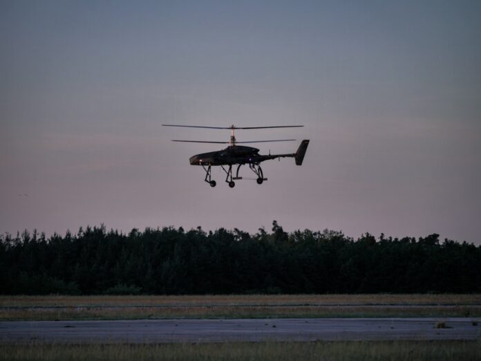 Die von dem deutschen Drohnenspezialisten AVILUS entwickelte Hubschrauberdrohne „Wespe“ hat erfolgreich einen Jungfernflug absolviert.