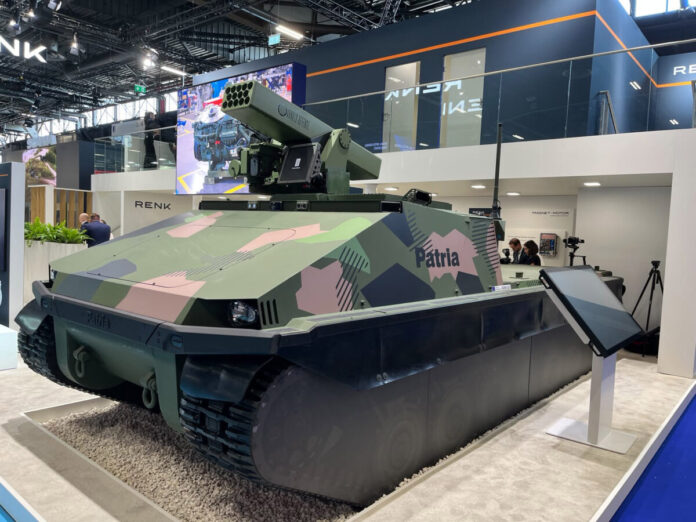 Die RENK Group AG, ein führender Anbieter von Antriebslösungen für den militärischen Bereich, und das finnische Verteidigungs- und Technologieunternehmen Patria haben heute auf der Fachmesse Eurosatory 2026 in Paris gemeinsam ein Konzept für ein sogenanntes Heavy Unmanned Ground Vehicle (UGV) der nächsten Generation vorgestellt.