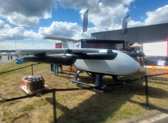 Das in München ansässige Luftfahrt-Startup ERC System stellt auf der diesjährigen Luftfahrtausstellung ILA in Berlin seine neue Schwerlast-Transportdrohne „Victor“ vor.