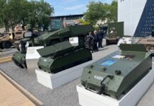 KNDS Deutschland hat im Rahmen der Rüstungsmesse Eurosatory 2026 in Paris zwei neue Missionsmodule – EW/C-UAV-Sensorpaket und Feldbatterie – für das unbemannte Bodenfahrzeug (UGV) THeMIS vorgestellt.