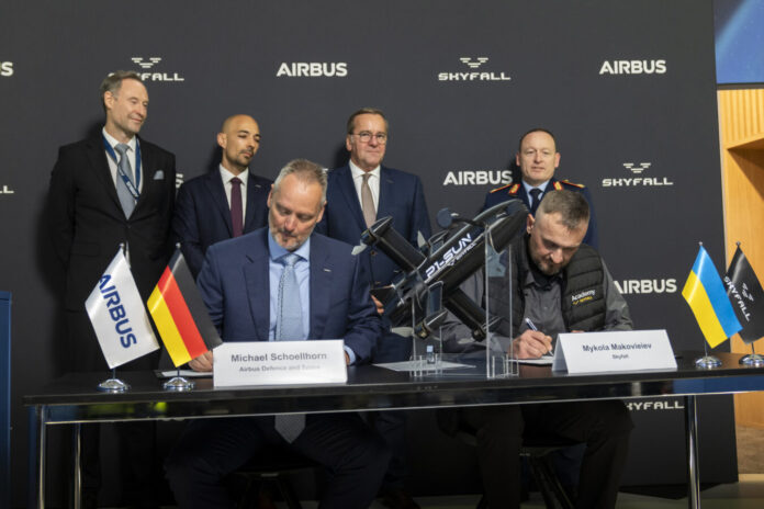 Airbus Defence and Space und Skyfall schließen strategische Partnerschaft