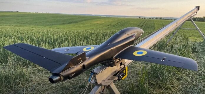 Die ukrainischen Streitkräfte verfügen nach Angaben des ukrainischen Verteidigungsministeriums erstmals über eine als Alexa Spatium bezeichnete Abfangdrohne mit Strahltriebwerk, die in der Ukraine entwickelt und produziert wird.