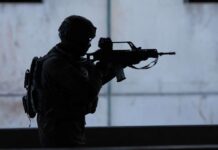 Bundeswehrsoldat mit Sturmgewehr G36