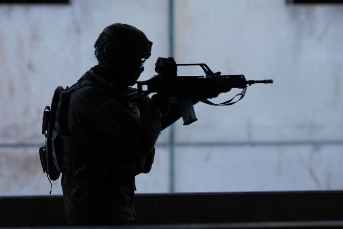 Bundeswehrsoldat mit Sturmgewehr G36