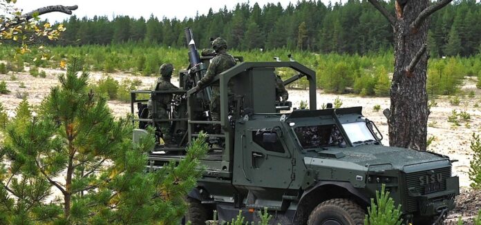 Nachdem bereits Ende 2024 eine Vorserie des vom finnischen Rüstungskonzern Patria neuentwickelten 120mm-Mörsersystems mit der Bezeichnung M3 – das M3 steht für Modular Mobile Mortar – beschafft wurde, haben die finnischen Streitkräfte heute über einhundert weitere M3-Systeme bestellt.