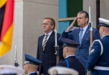 Verteidigungsminister Boris Pistorius hat nach seinem gestrigen Gespräch mit US-Verteidigungsminister Pete Hegseth in Washington bekräftigt, dass die Beschaffung von Marschflugkörpern des Typs Tomahawk sowie von Typhon-Abschussrampen im Rahmen des „Foreign Military Sales“- (FMS-)Verfahrens eingeleitet worden ist.