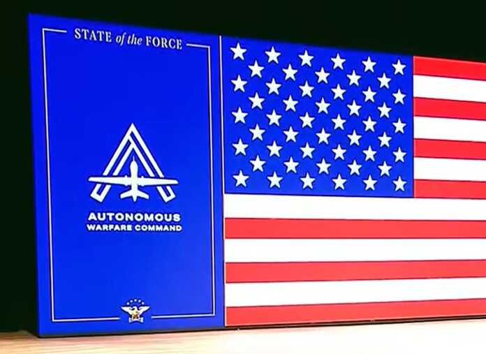 US-Verteidigungsminister Pete Hegseth kündigte bei einer Rede auf der Marine Corps Base Quantico unter anderem die Aufstellung eines Autonomous Warfare Command sowie die Einsetzung von Project Meridian zur Untersuchung der Kriegführung der Zukunft an.