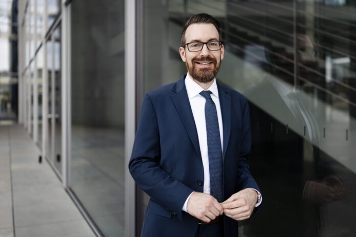 Mit Wirkung zum 1. Oktober hat der französische Technologiekonzern Safran Sebastian Fischer zum Country Director Deutschland ernannt.