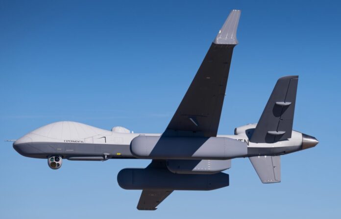 Der schwedische Rüstungskonzern Saab und General Atomics Aeronautical Systems aus den USA haben erfolgreich Flugtests des LoyalEye-Systems auf der MQ-9B, einer unbemannten, luftgestützten Frühwarn- und Führungsfähigkeit (Airborne Early Warning and Control, AEW&C), durchgeführt.