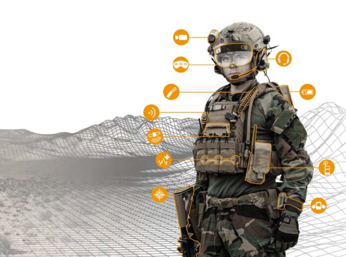 Moderne Einsatzausrüstung ist durch eine Vielzahl an Sensor- und Kommunikationstechnik geprägt.